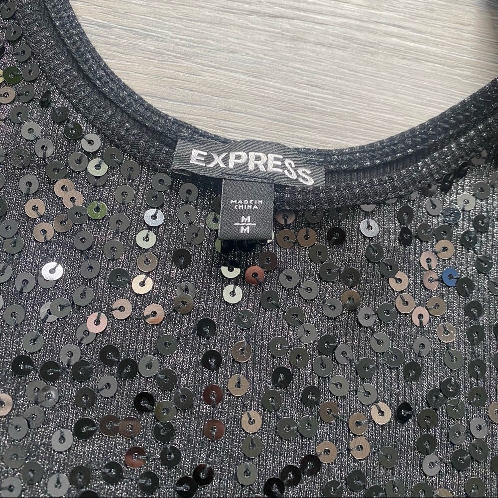 Express Top - Picture 2 of 3